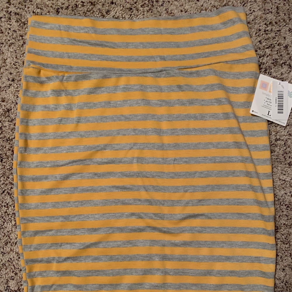Lularoe Cassie skirt